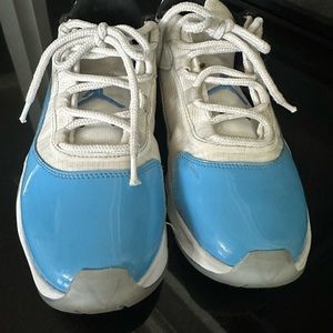 Nike Jordan 11 CMFT Low "White/University Blue/Black" Boys' Shoe